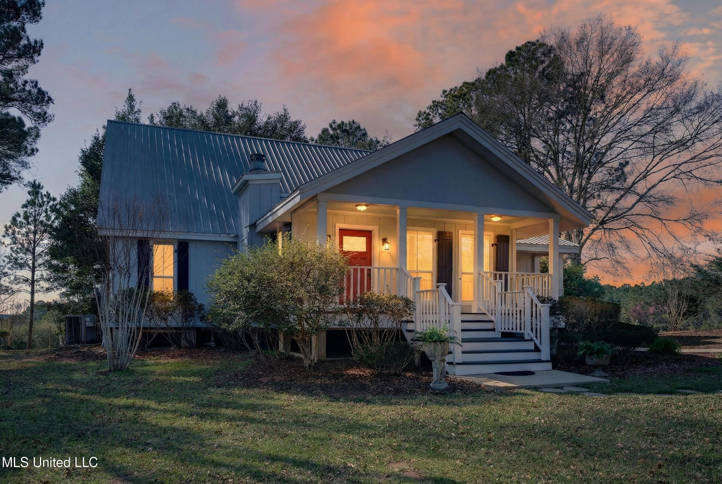 96 View Drive Poplarville, MS 39470 - Photo 7 of 91 6_a7408908twilight