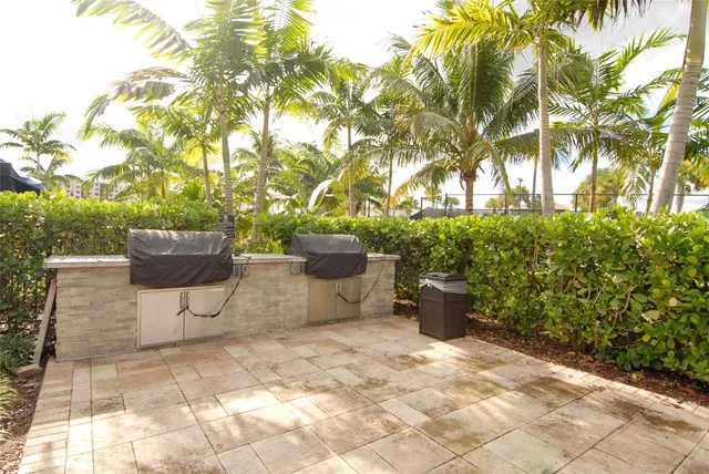 $5,900 | 4628 Pinehurst Trail East, Fort Lauderdale, FL 33309