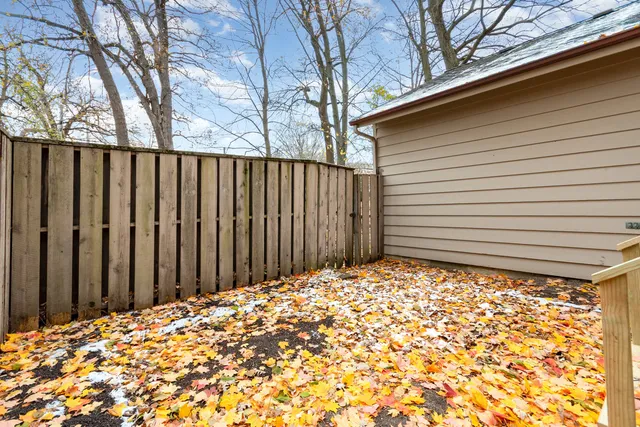 $379,900 | 1598 Kirkwood Drive, Geneva, IL 60134