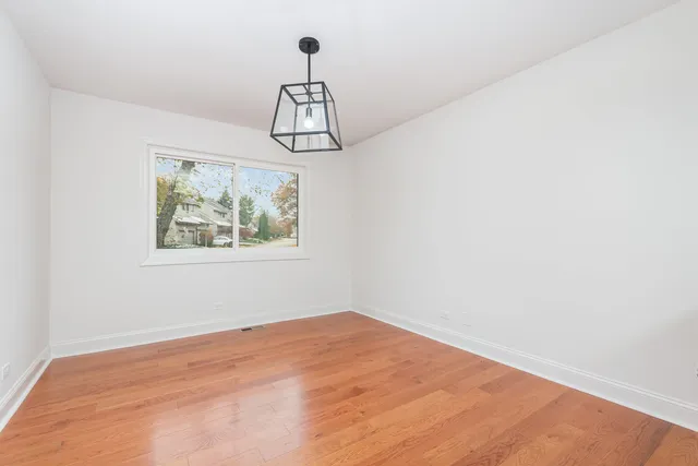 $379,900 | 1598 Kirkwood Drive, Geneva, IL 60134