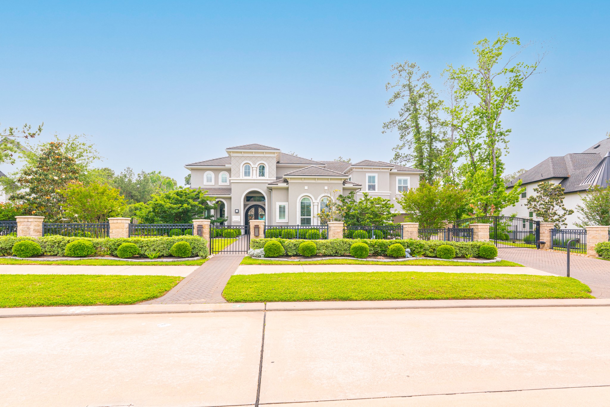 7 Blairs Way The Woodlands, TX 77375 - Photo 3 of 50