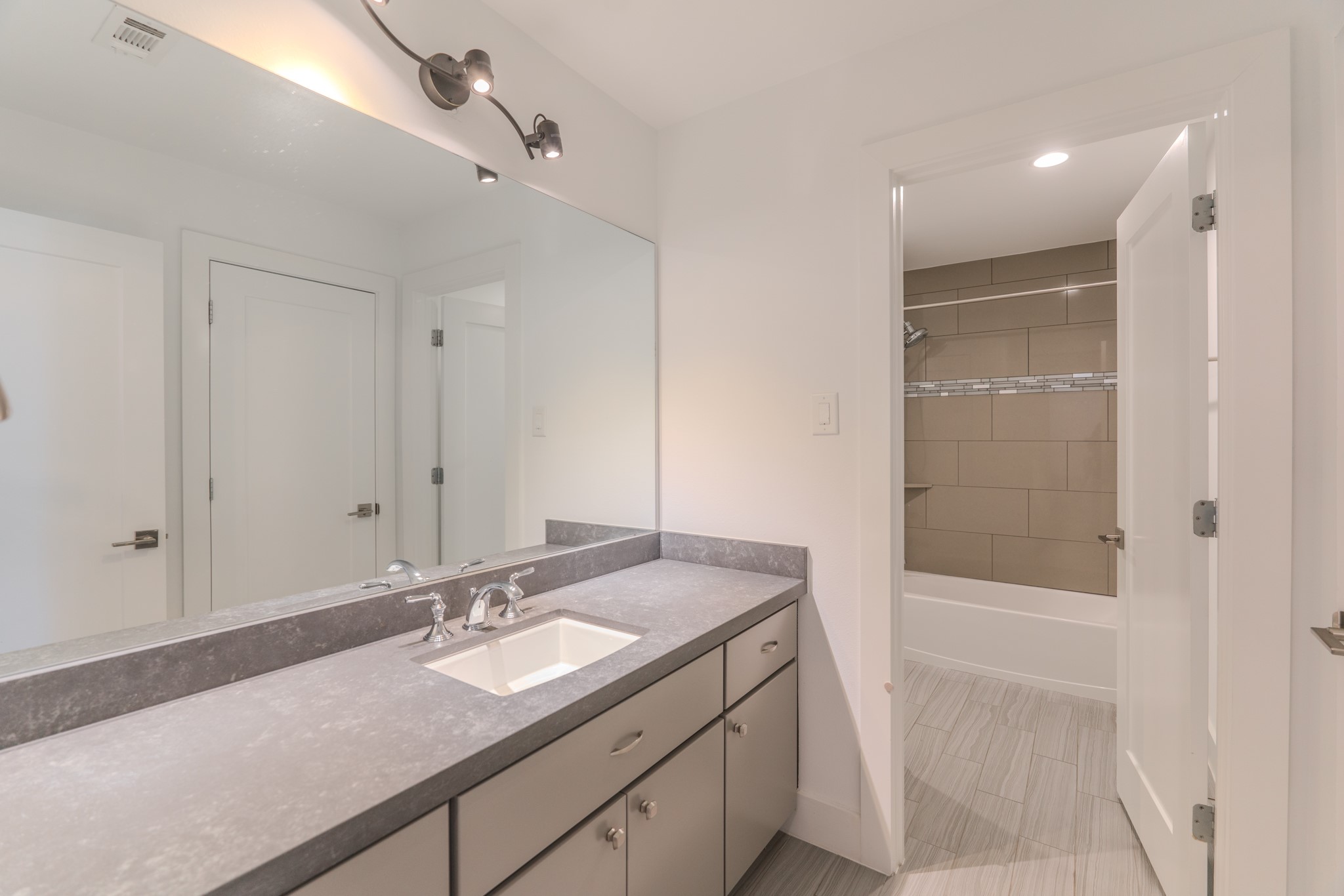 7 Blairs Way The Woodlands, TX 77375 - Photo 36 of 50