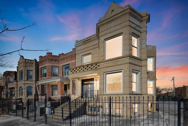 $649,999 | 3824 West Arthington Street, Chicago, IL 60624