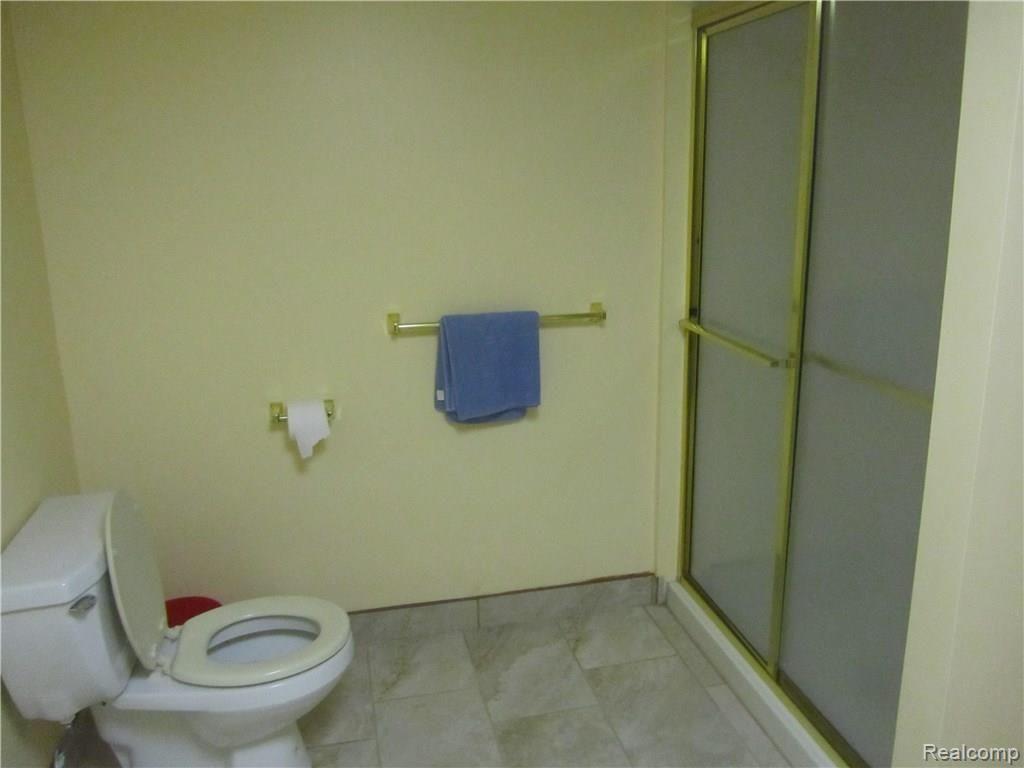 18937 Wayne Road Livonia, MI 48152 - Photo 53 of 55 18937 Wayne 119.JPG