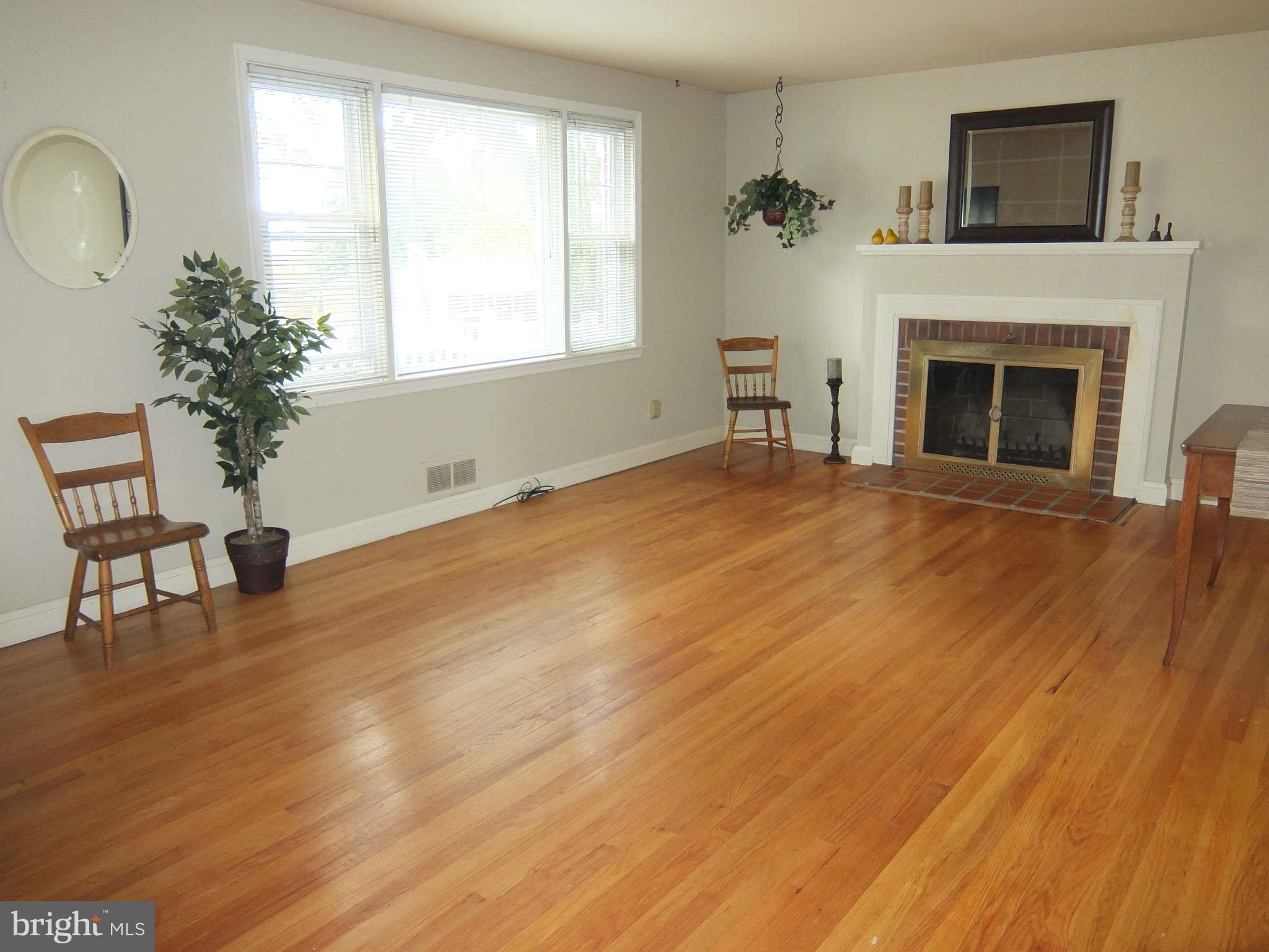 1938 Altavue Road Baltimore, MD 21228 - Photo 23 of 29 Living Room/View from DR