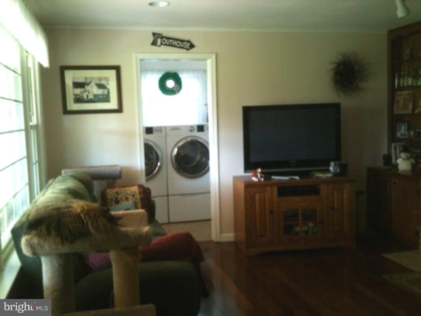 34 Springford Road Royersford, PA 19468 - Photo 8 of 24 Family Room