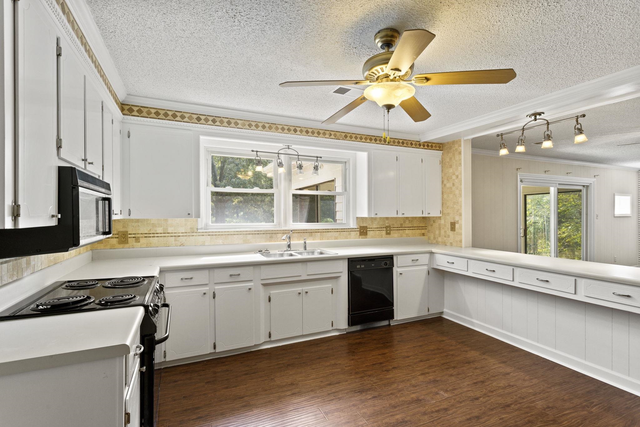 2432 Old Furnace Road Boiling Springs, SC 29316 - Photo 2 of 40