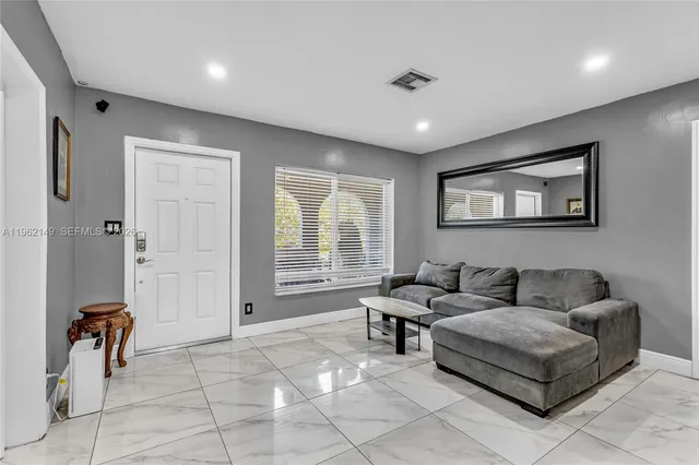 $422,000 | 480 Northeast 51st Street, Oakland Park, FL 33334