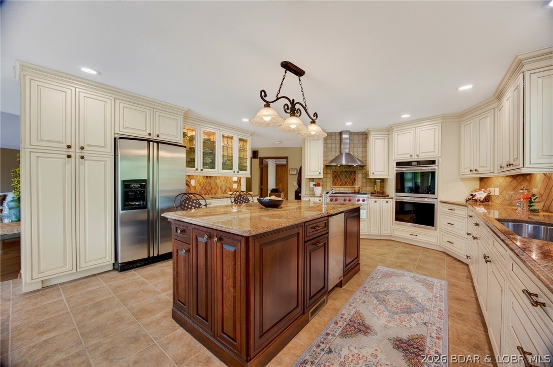 2293 Standing Rock Road Camdenton, MO 65020 - Photo 4 of 99 Gorgeous Gourmet Kitchen! Offering So Very Many SP