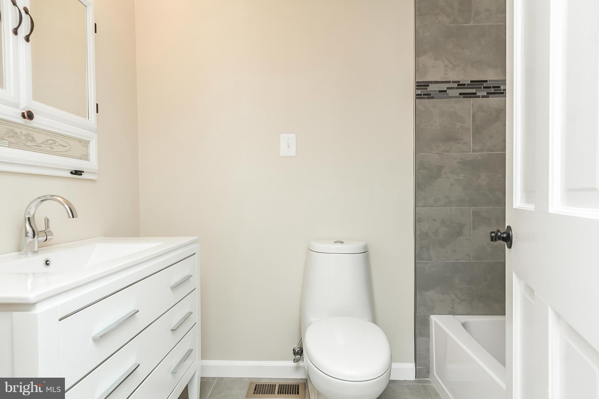 12444 Manor Road Phoenix, MD 21131 - Photo 13 of 30 Bath