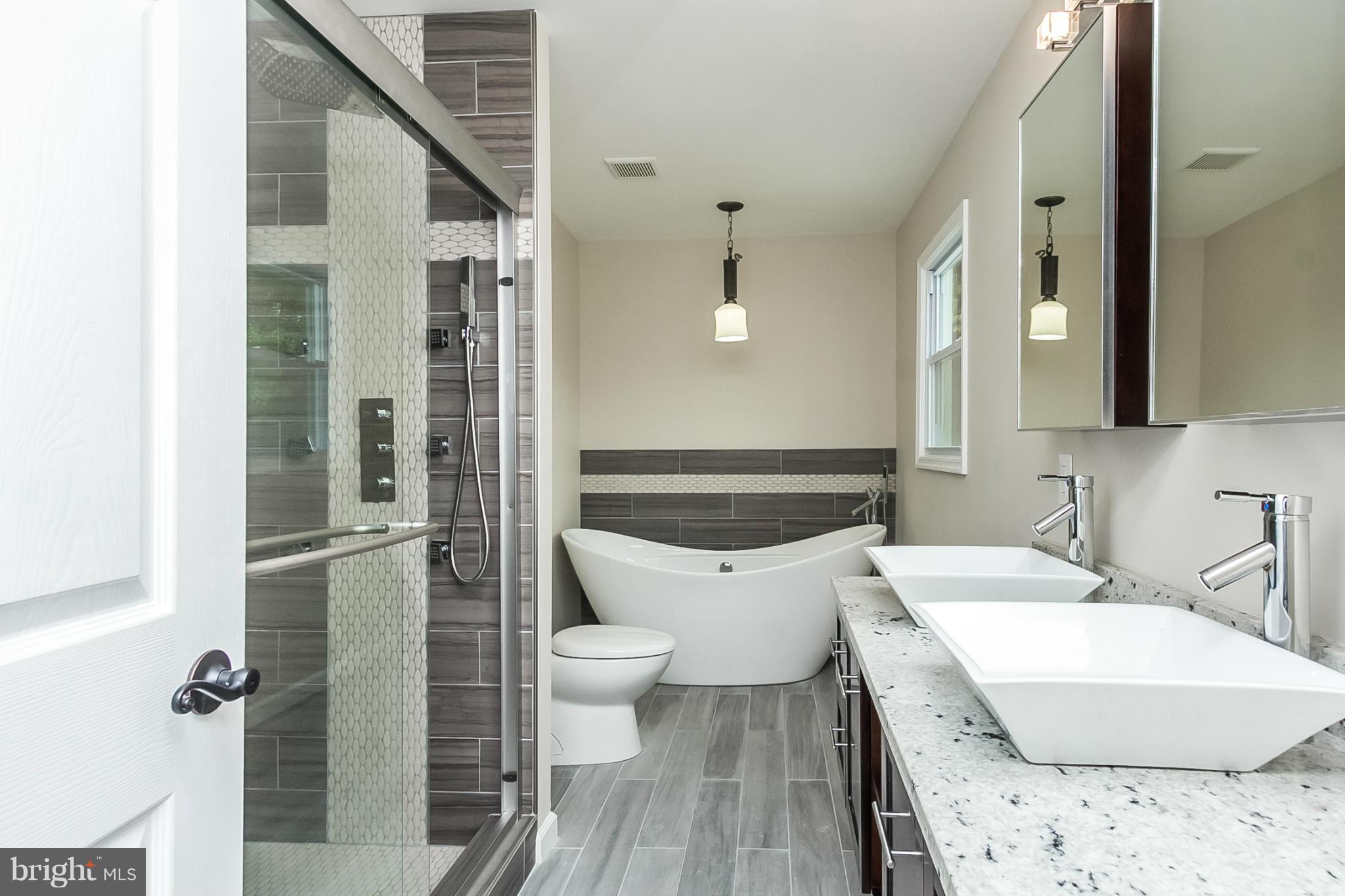 12444 Manor Road Phoenix, MD 21131 - Photo 16 of 30 Master Bath