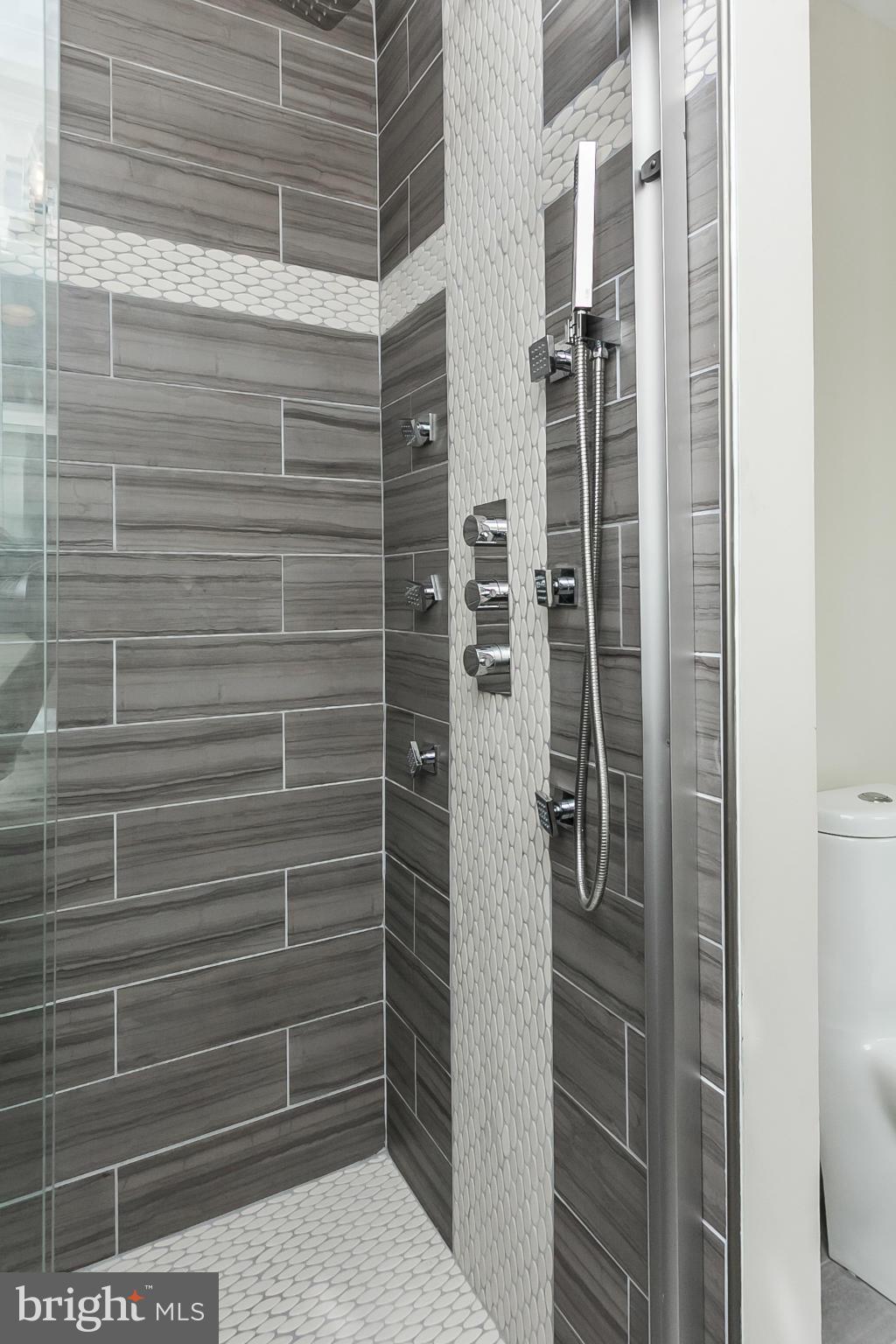 12444 Manor Road Phoenix, MD 21131 - Photo 17 of 30 Master Bath