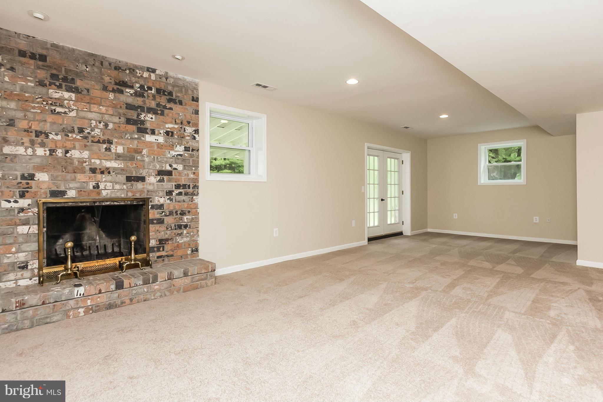 12444 Manor Road Phoenix, MD 21131 - Photo 20 of 30 Family Room