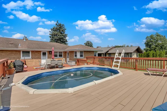 $479,000 | 125 Oakleaf Drive, Addison, IL 60101