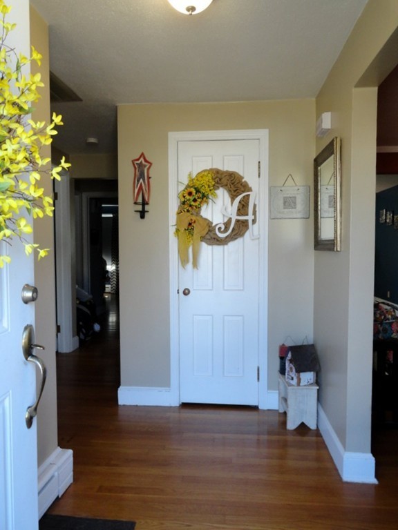 52 Elbert Road Agawam, MA 01001 - Photo 13 of 30