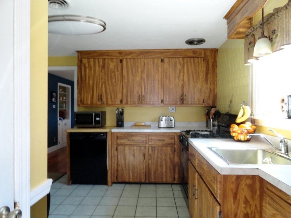 52 Elbert Road Agawam, MA 01001 - Photo 18 of 30