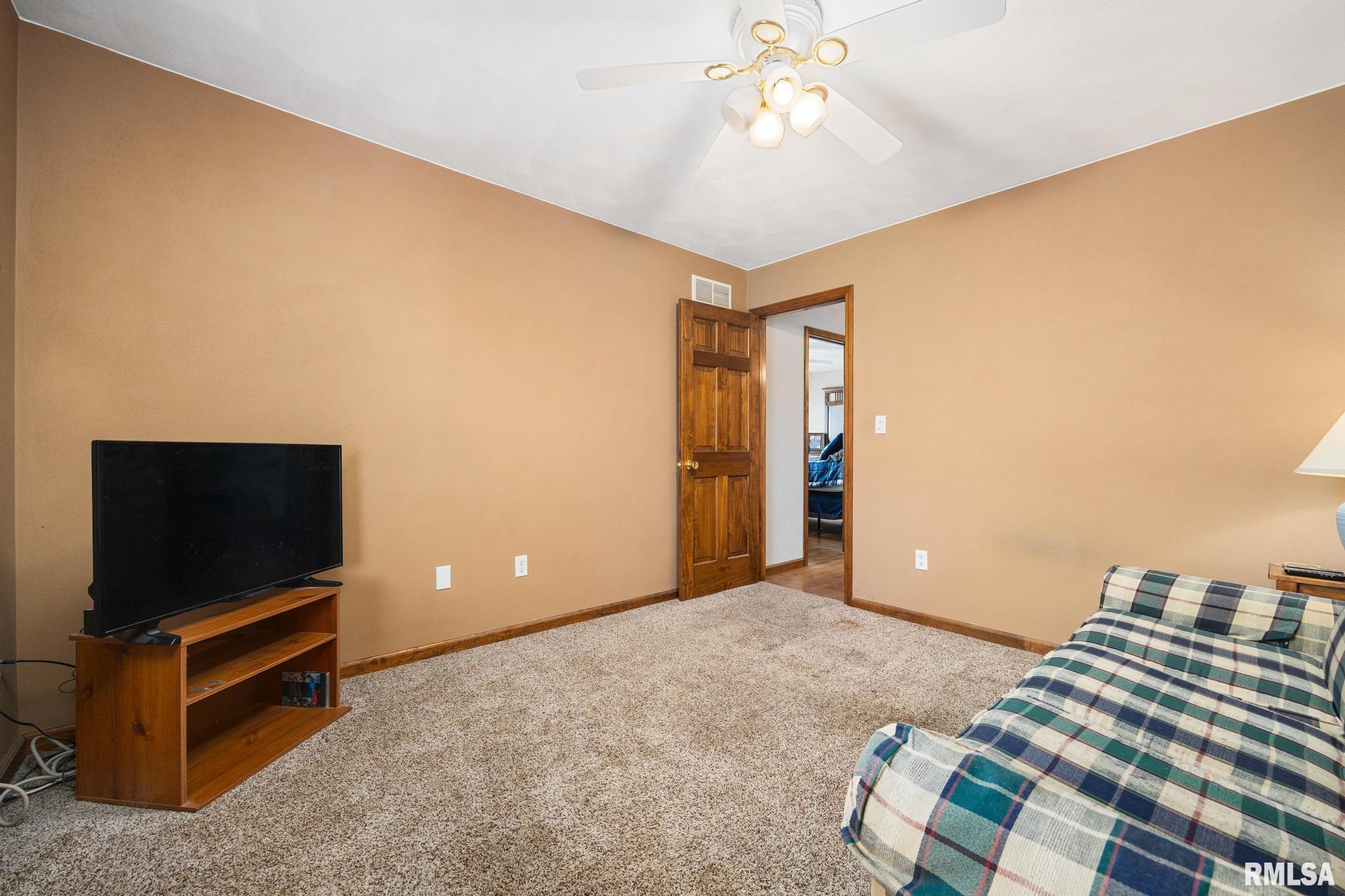 820 Cedar Point Court Peoria, IL 61607 - Photo 16 of 31