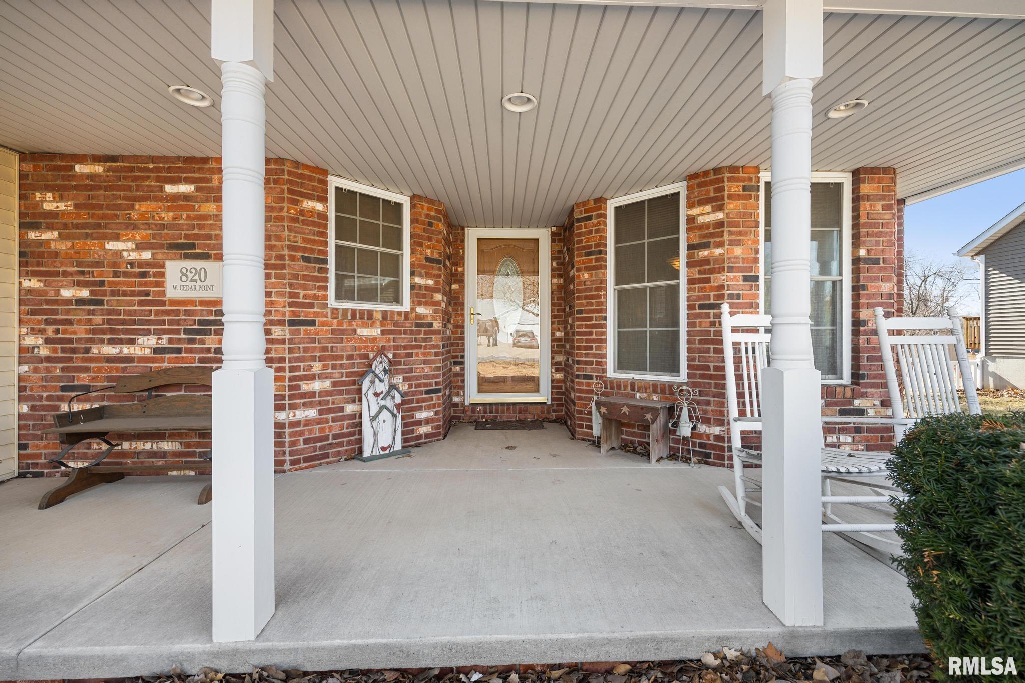 820 Cedar Point Court Peoria, IL 61607 - Photo 3 of 31