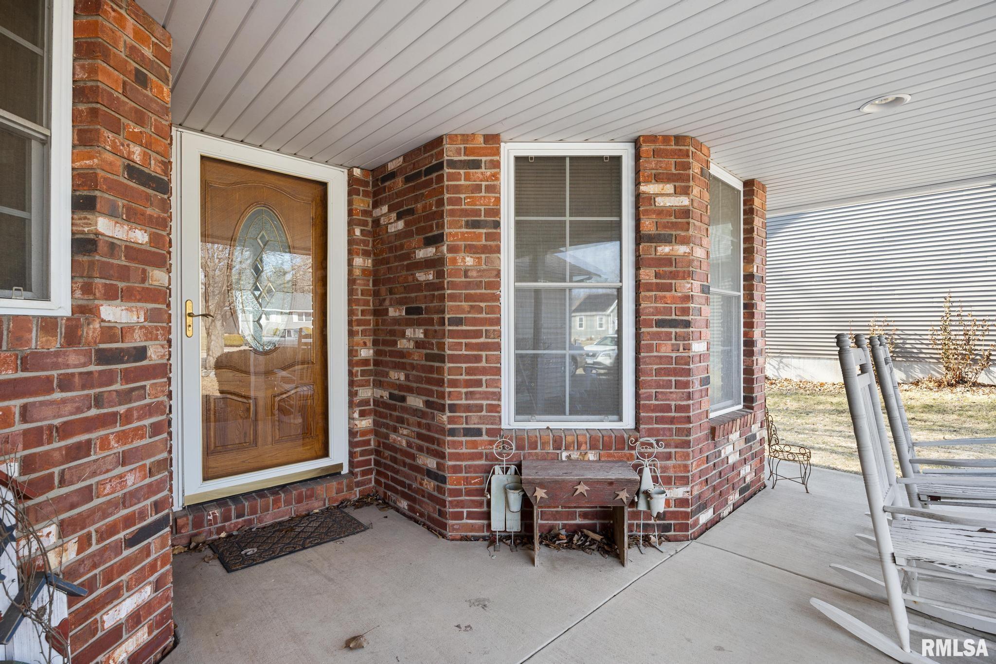 820 Cedar Point Court Peoria, IL 61607 - Photo 4 of 31