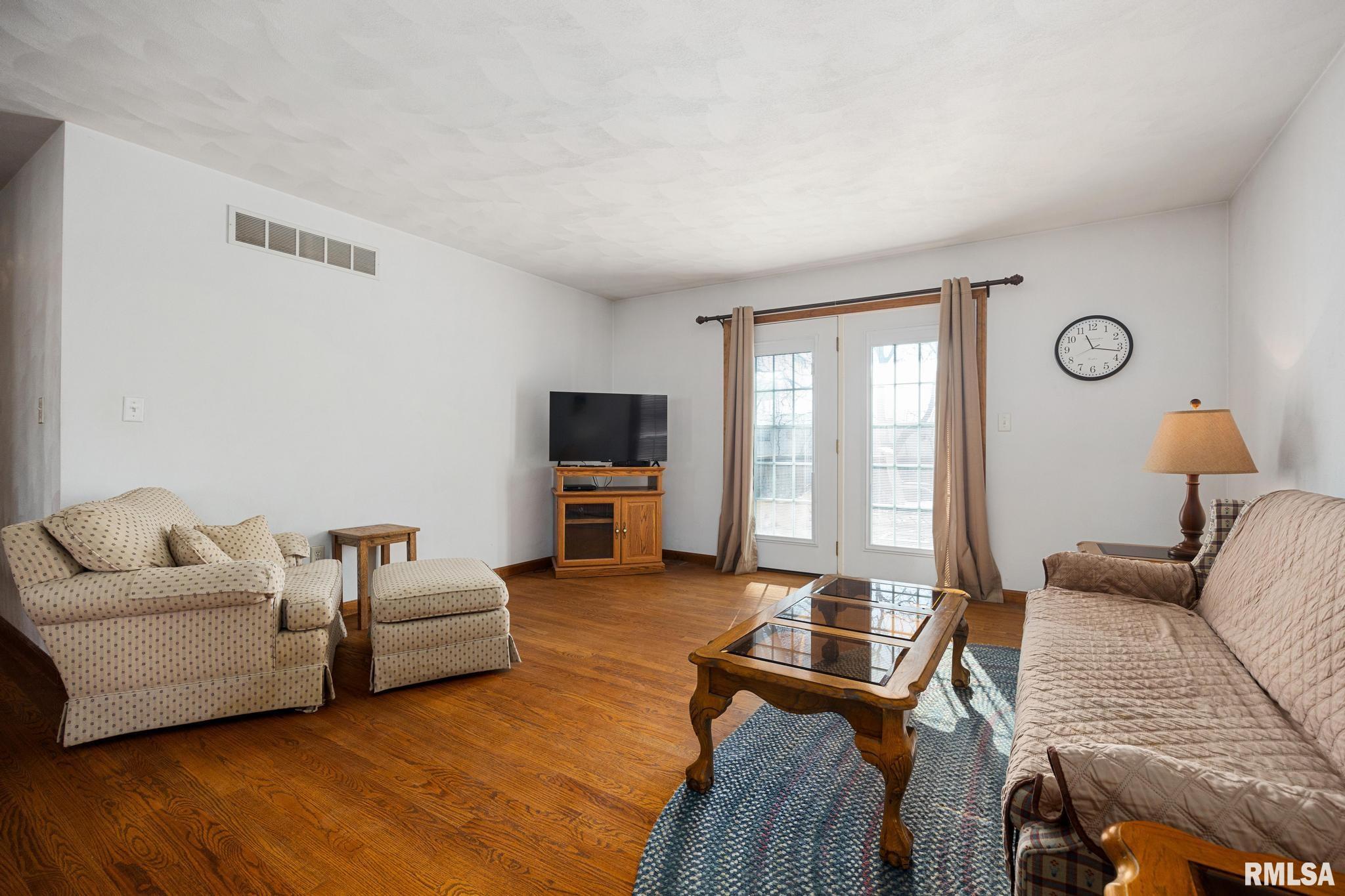 820 Cedar Point Court Peoria, IL 61607 - Photo 8 of 31