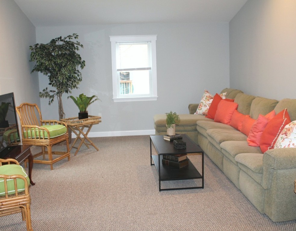 18 Nickerson Road Bedford, MA 01730 - Photo 5 of 16 Gallery Image 5