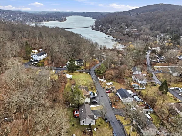 $515,000 | 24 Homestead Drive, Carmel, NY 10512