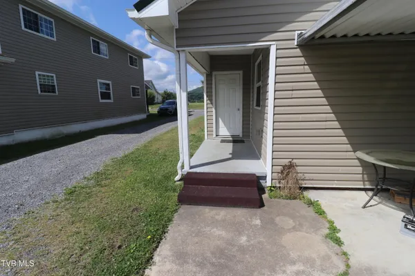 $1,550 | 829 Dale Street, Unit 8, Kingsport, TN 37660