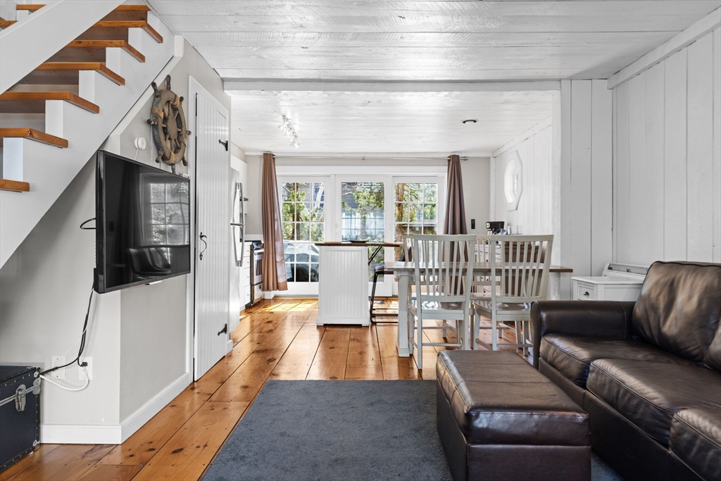 4 Hyannis Point Road, Unit 4 Mashpee, MA 02649 - Photo 9 of 39