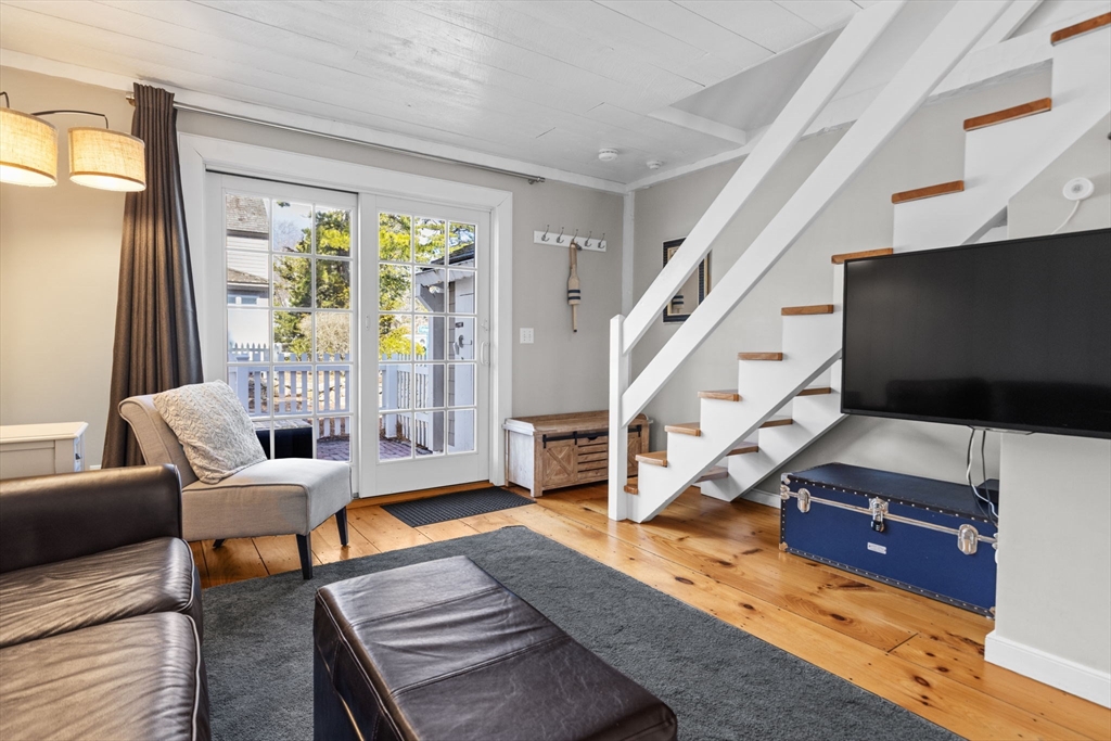 4 Hyannis Point Road, Unit 4 Mashpee, MA 02649 - Photo 10 of 39