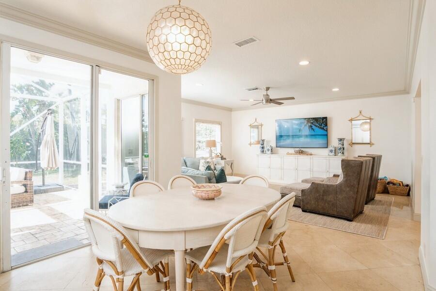 6031 Robinson Street Jupiter, FL 33458 - Photo 11 of 44 14_6031RobinsonSt_358_BreakfastArea_Smal