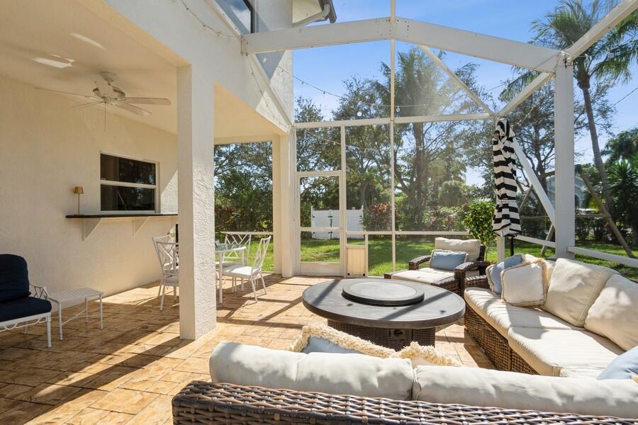 6031 Robinson Street Jupiter, FL 33458 - Photo 32 of 44 35_6031RobinsonSt_85001_Patio_Small