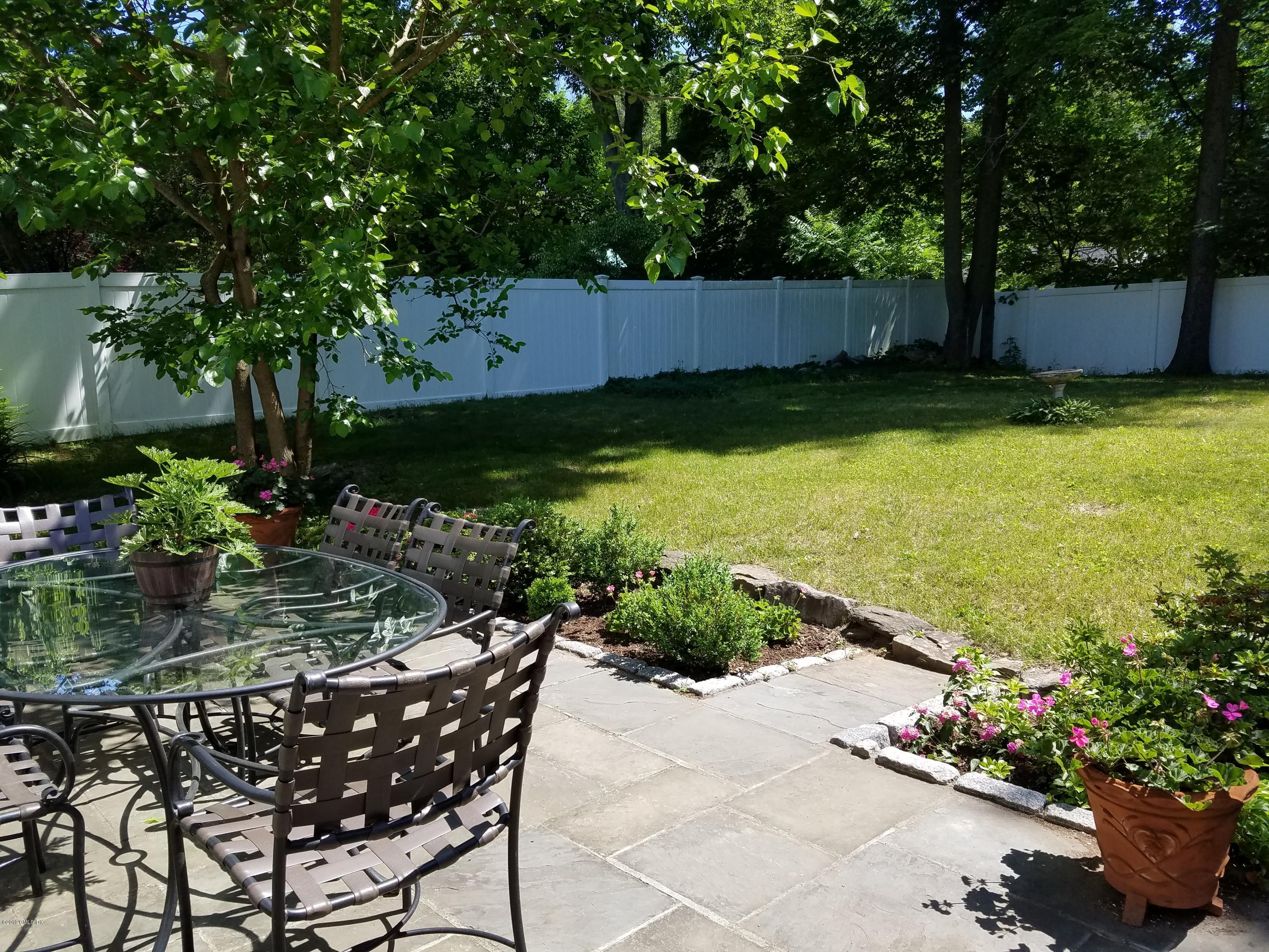 33 Long Meadow Road Riverside, CT 06878 - Photo 15 of 20 20180612_110705