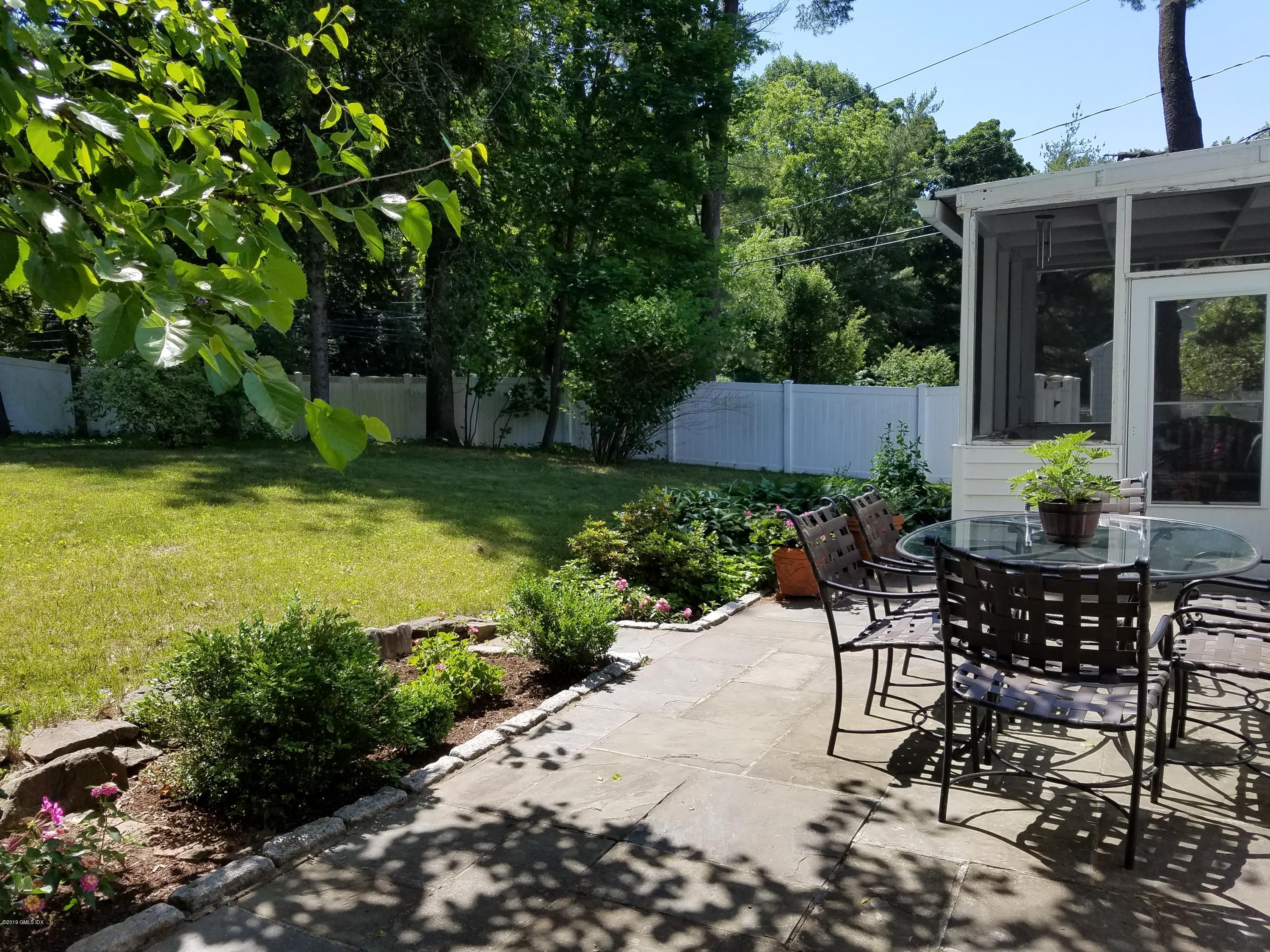 33 Long Meadow Road Riverside, CT 06878 - Photo 16 of 20 20180612_110634
