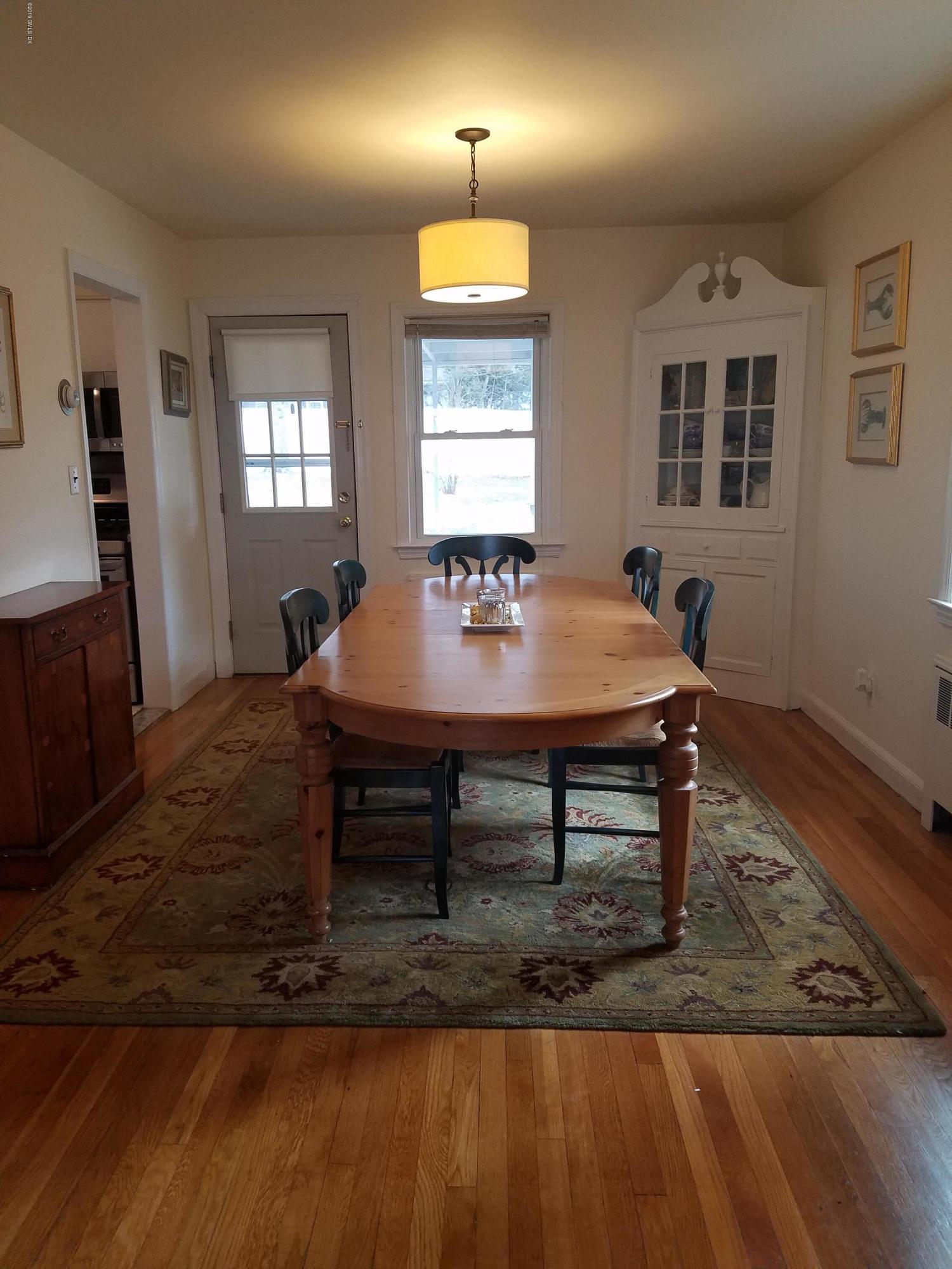 33 Long Meadow Road Riverside, CT 06878 - Photo 4 of 20 20181222_122209