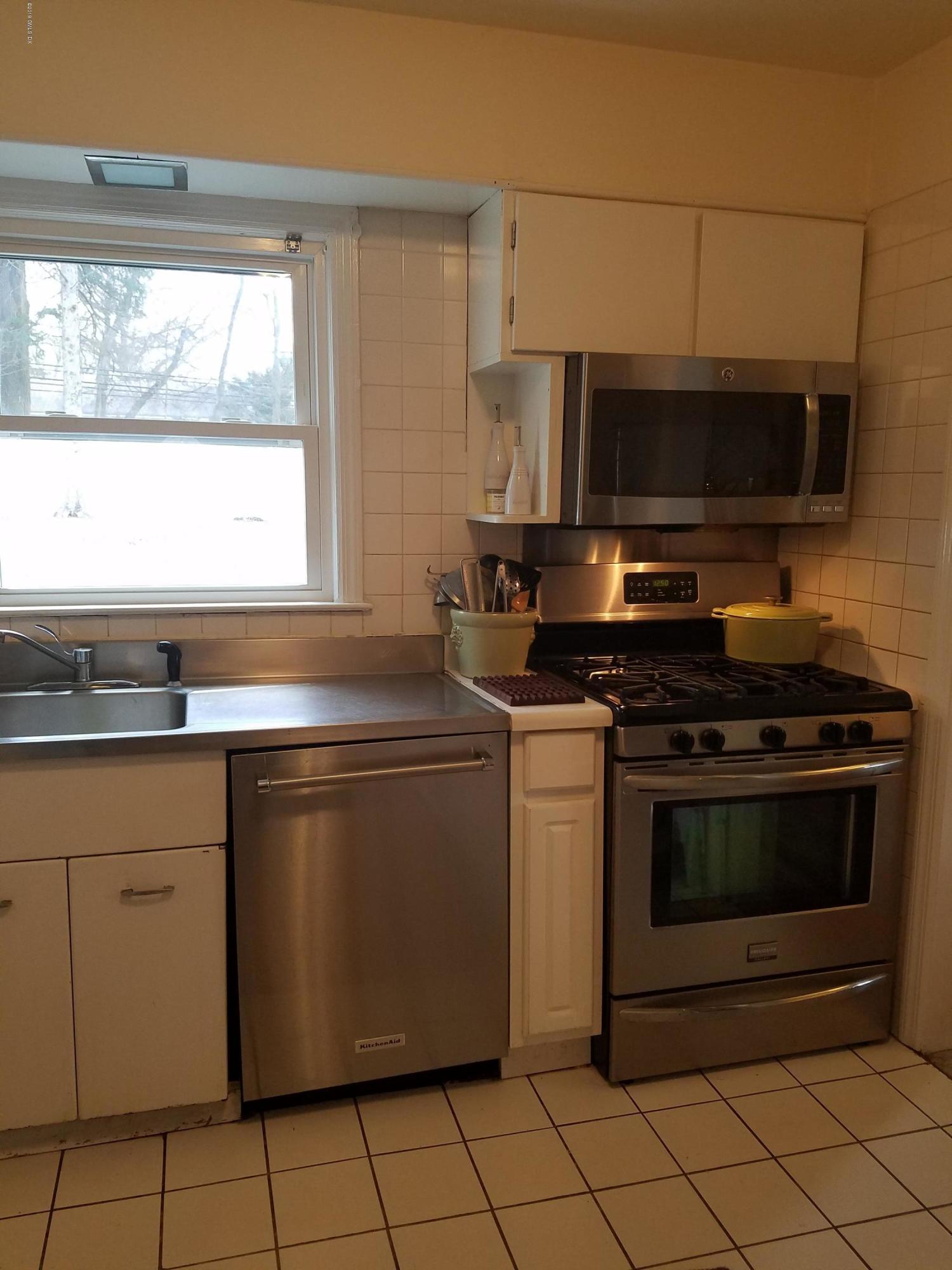 33 Long Meadow Road Riverside, CT 06878 - Photo 6 of 20 20181222_125020