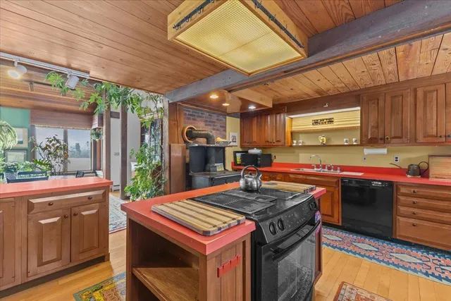 $1,150,000 | 1701 Cleveland Corners Road, Hyde Park, VT 05655