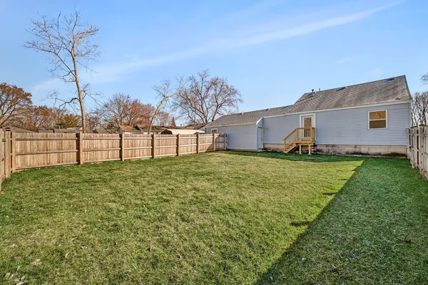 $250,000 | 25530 South Canal Street, Channahon, IL 60410