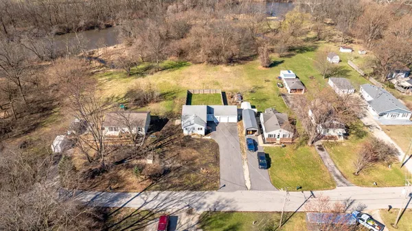 $250,000 | 25530 South Canal Street, Channahon, IL 60410
