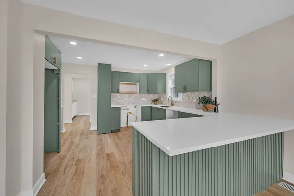 $250,000 | 25530 South Canal Street, Channahon, IL 60410