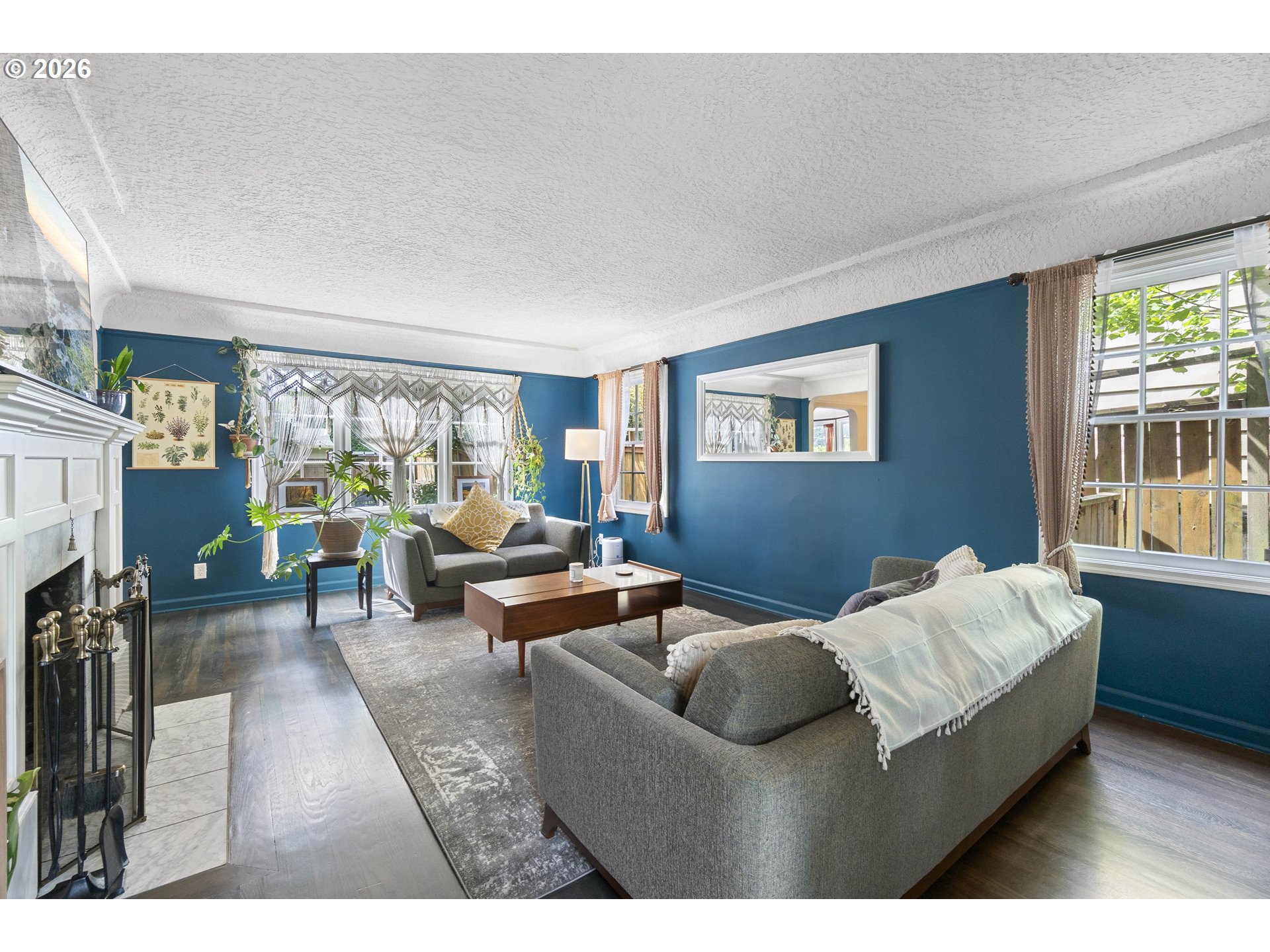8435 Southwest 11th Avenue Portland, OR 97219 - Photo 7 of 47