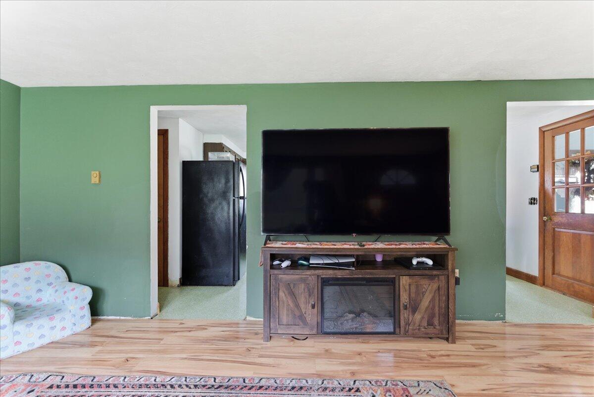 583 West W Alna Road Alna, ME 04535 - Photo 8 of 37 Living Room