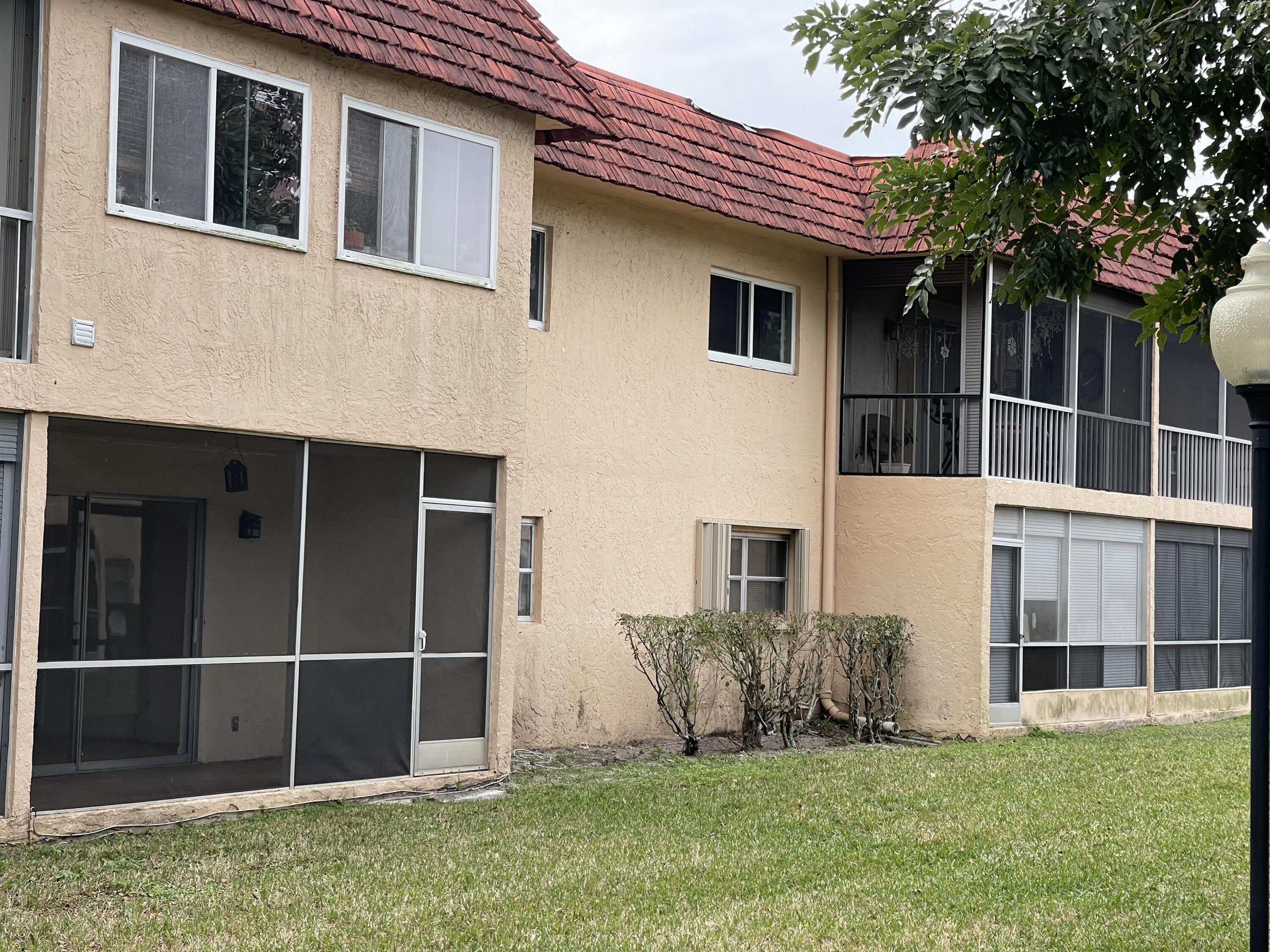 9354 Southwest 3rd Street, Unit 605 Boca Raton, FL 33428 - Photo 5 of 17 IMG_4921