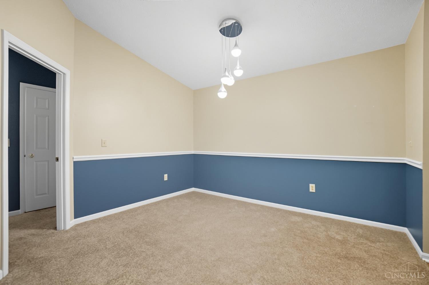 7392 Ridgepoint Drive, Unit 9 Cincinnati, OH 45230 - Photo 11 of 30 Gallery Image 11
