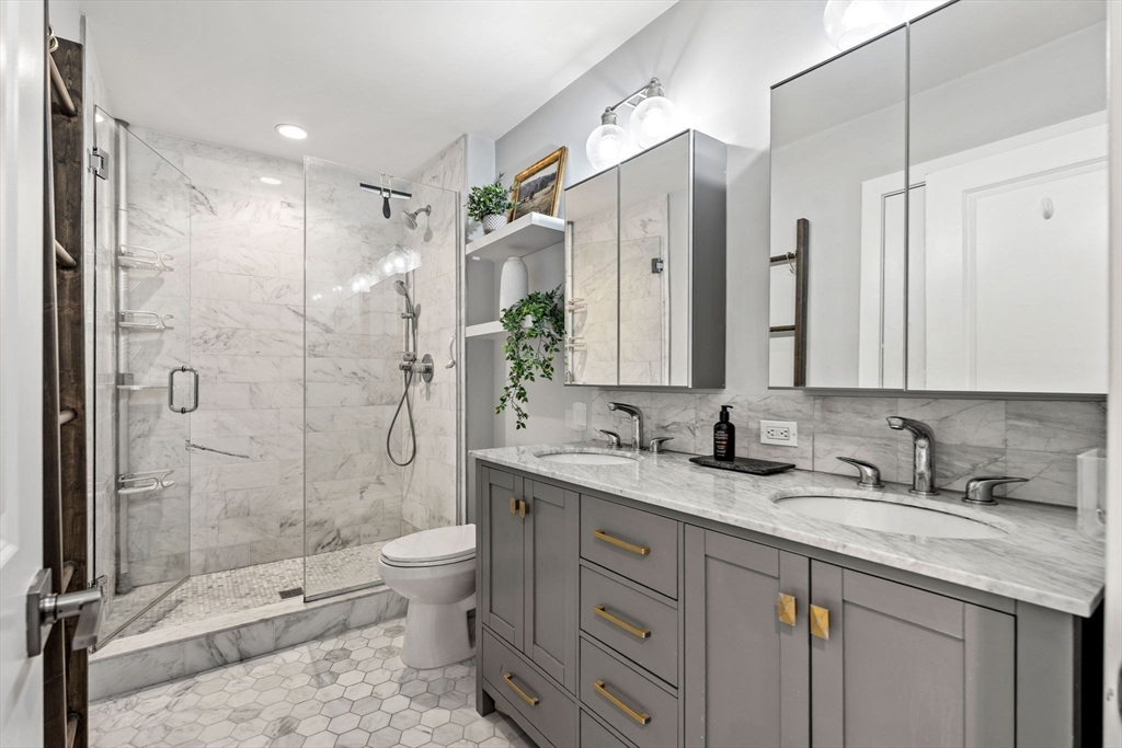 335 Maverick Street, Unit 3 Boston, MA 02128 - Photo 14 of 21