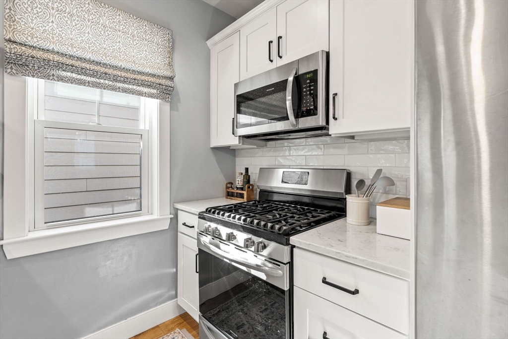 335 Maverick Street, Unit 3 Boston, MA 02128 - Photo 7 of 21