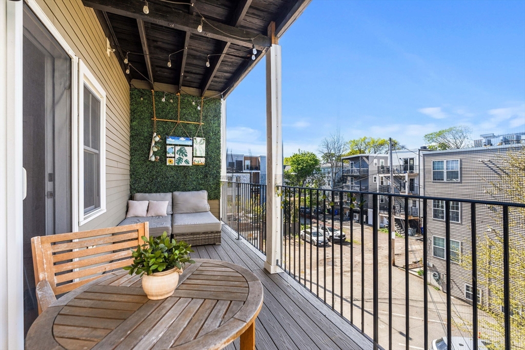 335 Maverick Street, Unit 3 Boston, MA 02128 - Photo 10 of 21