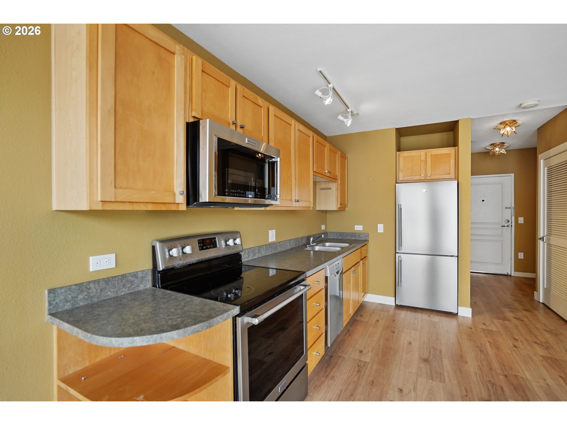 1134 Southwest Jefferson Street, Unit 502 Portland, OR 97201 - Photo 5 of 12