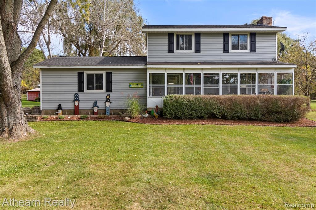 12471 Vernon Road Bancroft, MI 48414 - Photo 2 of 40