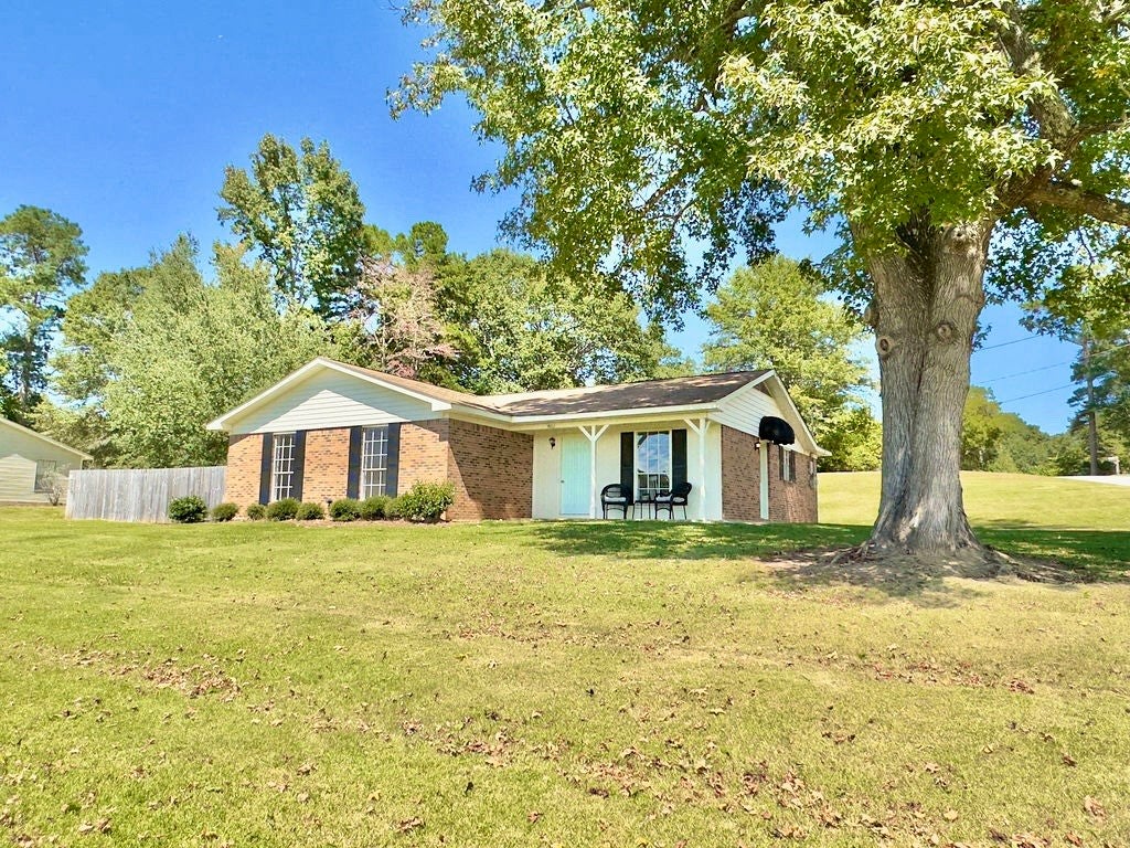 1602 Ridge Road Opelika, AL 36801 - Photo 1 of 41 Gallery Image 1
