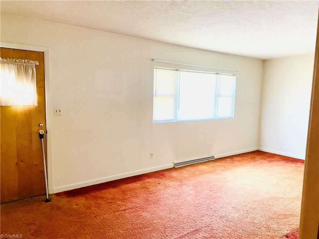825 Hickory Chapel Road High Point, NC 27260 - Photo 5 of 16 Living Room/ Front Entry